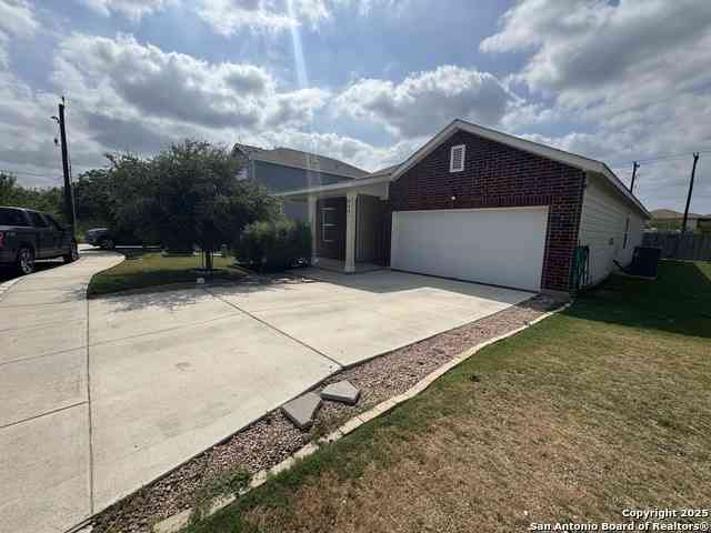 Homes For Rent - 8607 Rock Mdw<br/> Converse, TX 78109