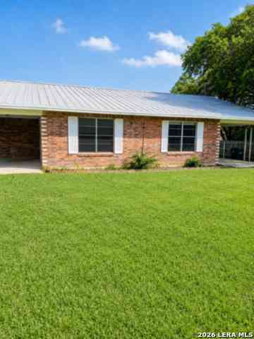 Multifamily For Rent - 208 Forrest Dr Apt B #B<br/> Wilson County, La Vernia, TX 78121