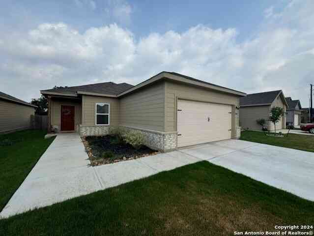 Homes For Rent - 10419 Buescher Ln<br/> San Antonio, TX 78223