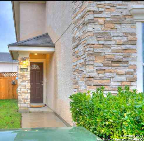 Homes For Rent - 10915 Toscana Isle<br/> San Antonio, TX 78249