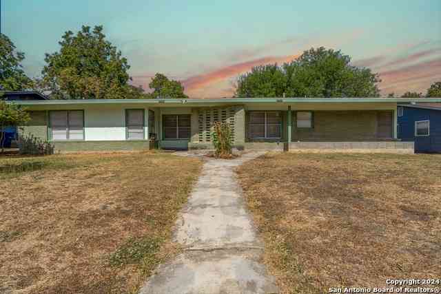 Multifamily For Rent - 131 Brettonwood Dr<br/> San Antonio, TX 78218