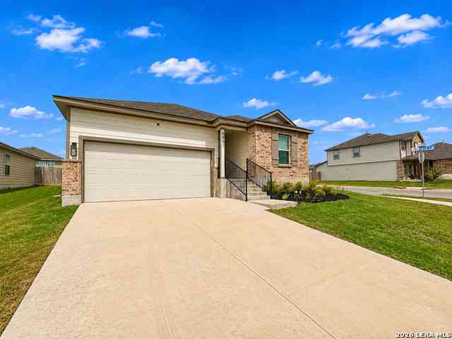 Homes For Rent - 6851 Titan Park<br/> Converse, TX 78109