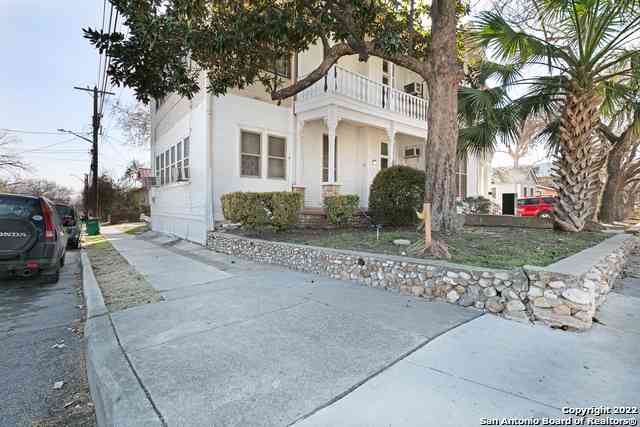 Apartment For Rent - 822 E Carson St #7<br/> San Antonio, TX 78208
