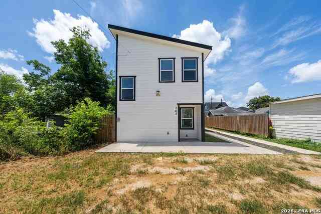 Other For Rent - 323 Gabriel #202<br/> San Antonio, TX 78202