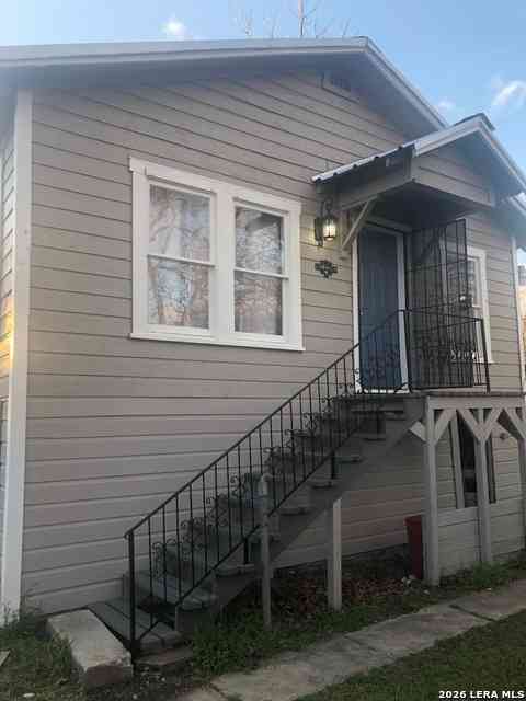 Apartment For Rent - 2427 W Southcross #REAR<br/> San Antonio, TX 78211