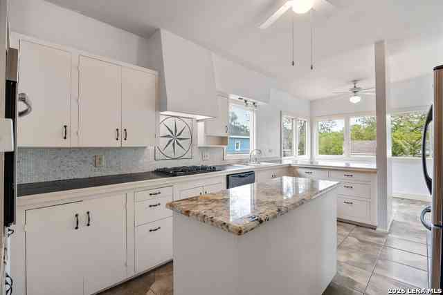 Multifamily For Rent - 636 Patterson Ave #C<br/> Alamo Heights, TX 78209