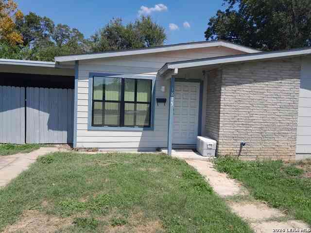 Homes For Rent - 1815 Viewridge Dr<br/> San Antonio, TX 78213