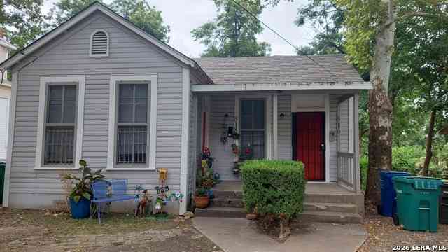 Multifamily For Rent - 816 E Carson St<br/> San Antonio, TX 78208
