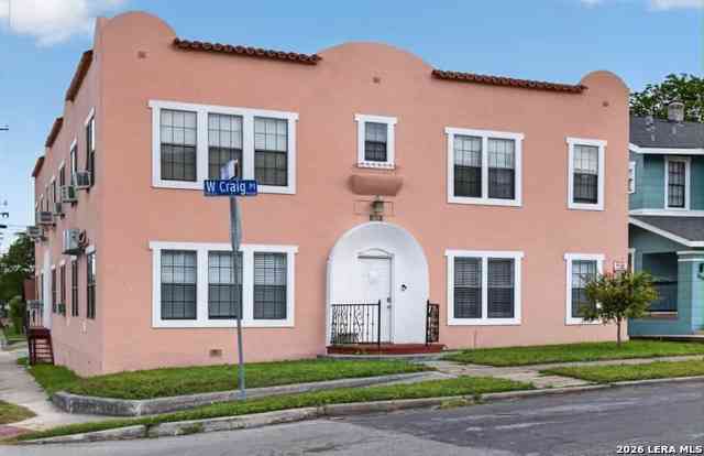 Apartment For Rent - 902 W Craig #6<br/> San Antonio, TX 78201