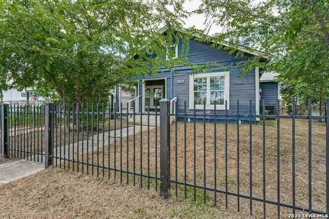 Homes For Rent - 1201 S Palmetto<br/> San Antonio, TX 78210