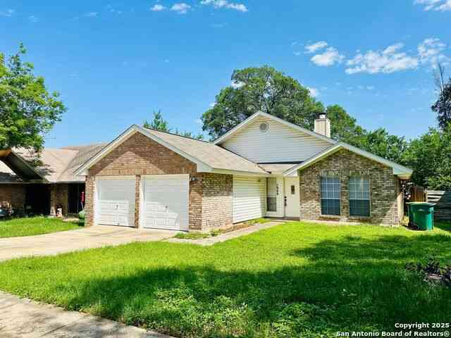 Homes For Rent - 7906 Forest Rnch<br/> Bexar County, Live Oak, TX 78233