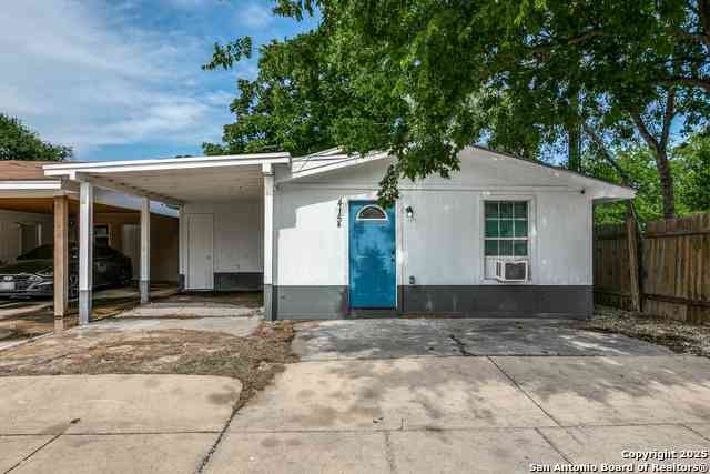 Multifamily For Rent - 415 Elmwood Dr #B<br/> San Antonio, TX 78212