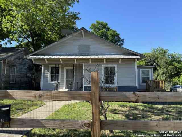 Multifamily For Rent - 520 W Mitchell St<br/> San Antonio, TX 78204