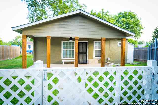 Homes For Rent - 1412 Whitman Ave #2<br/> Bexar County, San Antonio, TX 78211