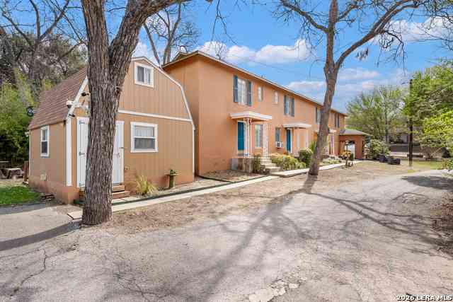 Apartment For Rent - 111 Grandview Pl<br/> Bexar County, Alamo Heights, TX 78209