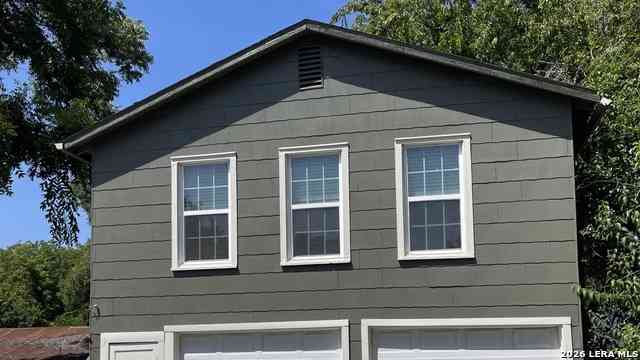 Apartment For Rent - 158 N Chestnut Ave<br/> Comal County, New Braunfels, TX 78130
