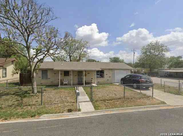 Homes For Rent - 2205 Louise St<br/> Seguin, TX 78115