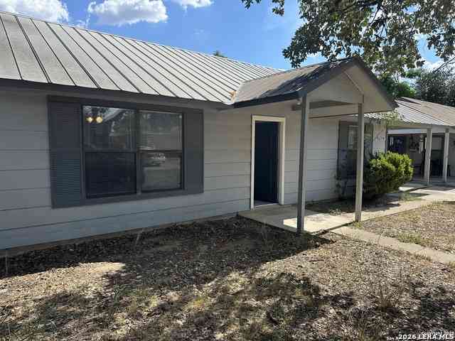 Multifamily For Rent - 401 W Adams<br/> Pleasanton, TX 78064