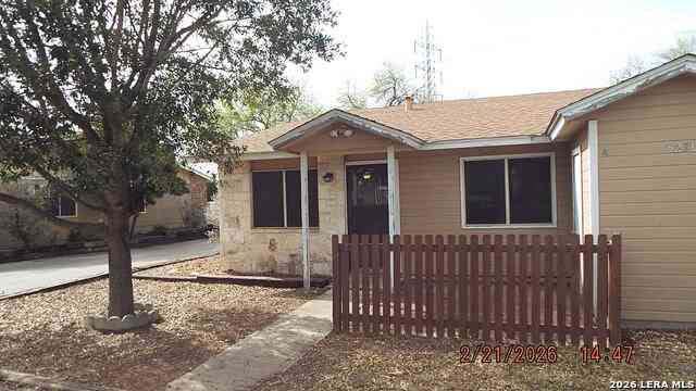 Multifamily For Rent - 8302 Glen Mont #4<br/> San Antonio, TX 78239