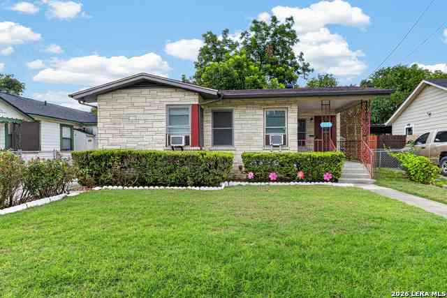 Homes For Rent - 1322 W Malone<br/> San Antonio, TX 78225