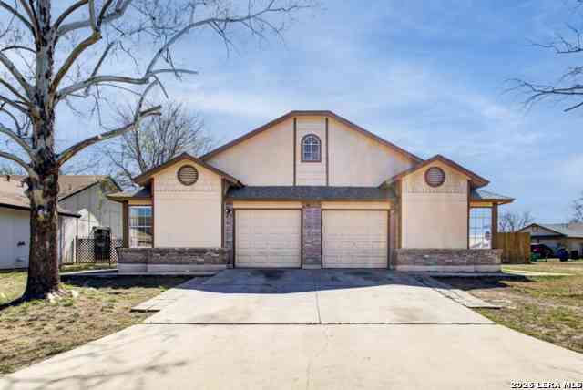 Homes For Rent - 5279 Meadow Rise St<br/> San Antonio, TX 78250
