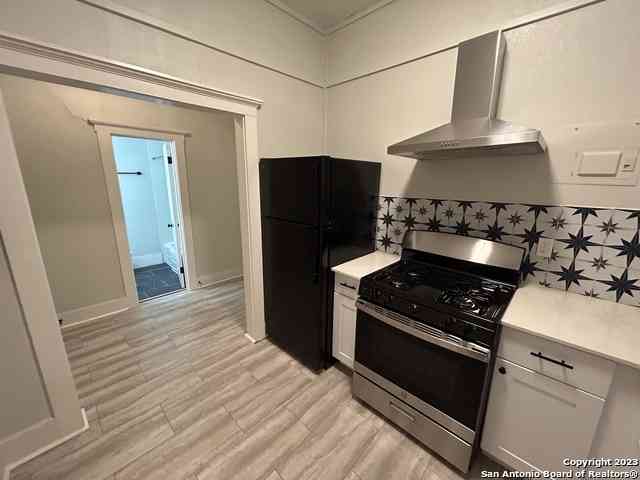 Apartment For Rent - 407 E Locust St #4<br/> San Antonio, TX 78212
