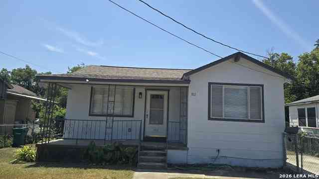 Homes For Rent - 302 W Southcross<br/> San Antonio, TX 78221