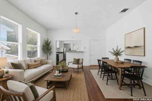 Apartment For Rent - 141 E Woodlawn Ave #2<br/> San Antonio, TX 78212