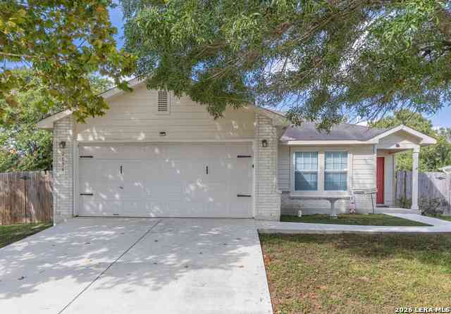Homes For Rent - 2054 Dragon Trl<br/> New Braunfels, TX 78130