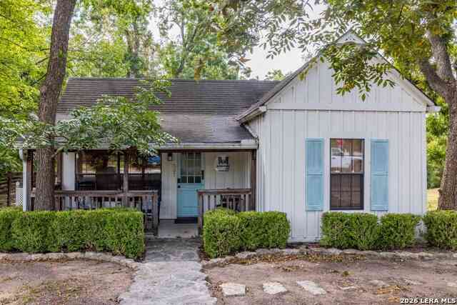 Homes For Rent - 507 W San Antonio<br/> Kendall County, Boerne, TX 78006