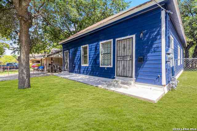 Multifamily For Rent - 127 Dimmit St #2<br/> Bexar County, San Antonio, TX 78223