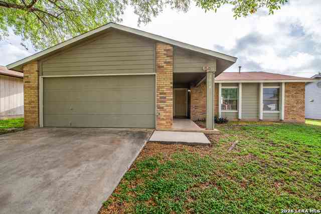 Homes For Rent - 1014 Cloverbrook St<br/> San Antonio, TX 78245