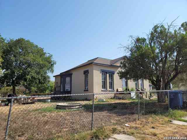 Multifamily For Rent - 1029 Wyoming St #2<br/> San Antonio, TX 78203