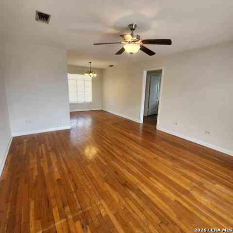 Multifamily For Rent - 911 W Mistletoe Ave #4<br/> San Antonio, TX 78201