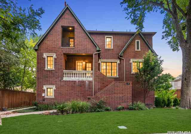 Condo For Rent - 210 Arcadia Pl #4<br/> San Antonio, TX 78209