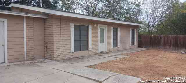 Homes For Rent - 1447 Edris Dr<br/> San Antonio, TX 78224