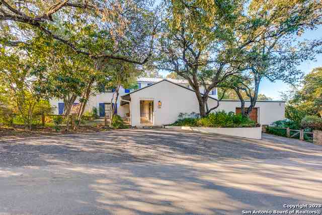 Homes For Rent - 724 Alta Ave<br/> Alamo Heights, TX 78209