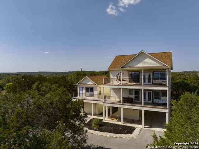 Homes For Rent - 1729 Sorrel Creek Dr<br/> Canyon Lake, TX 78133