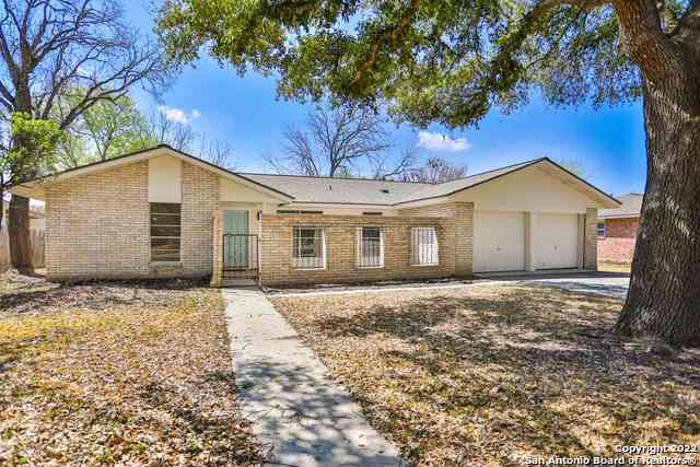 Homes For Rent - 131 Creekside Dr<br/> Boerne, TX 78006
