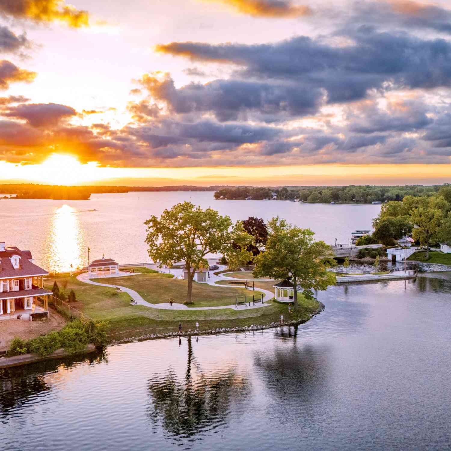 Condo For Sale - 503 N Lake #5<br/> Oconomowoc, WI 53066