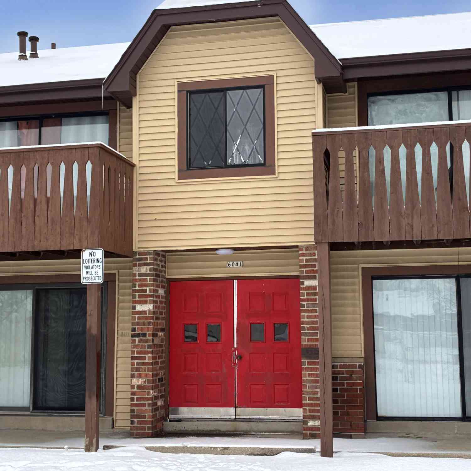 Condo For Sale - 6041 W Port #UNIT A<br/> Milwaukee, WI 53223