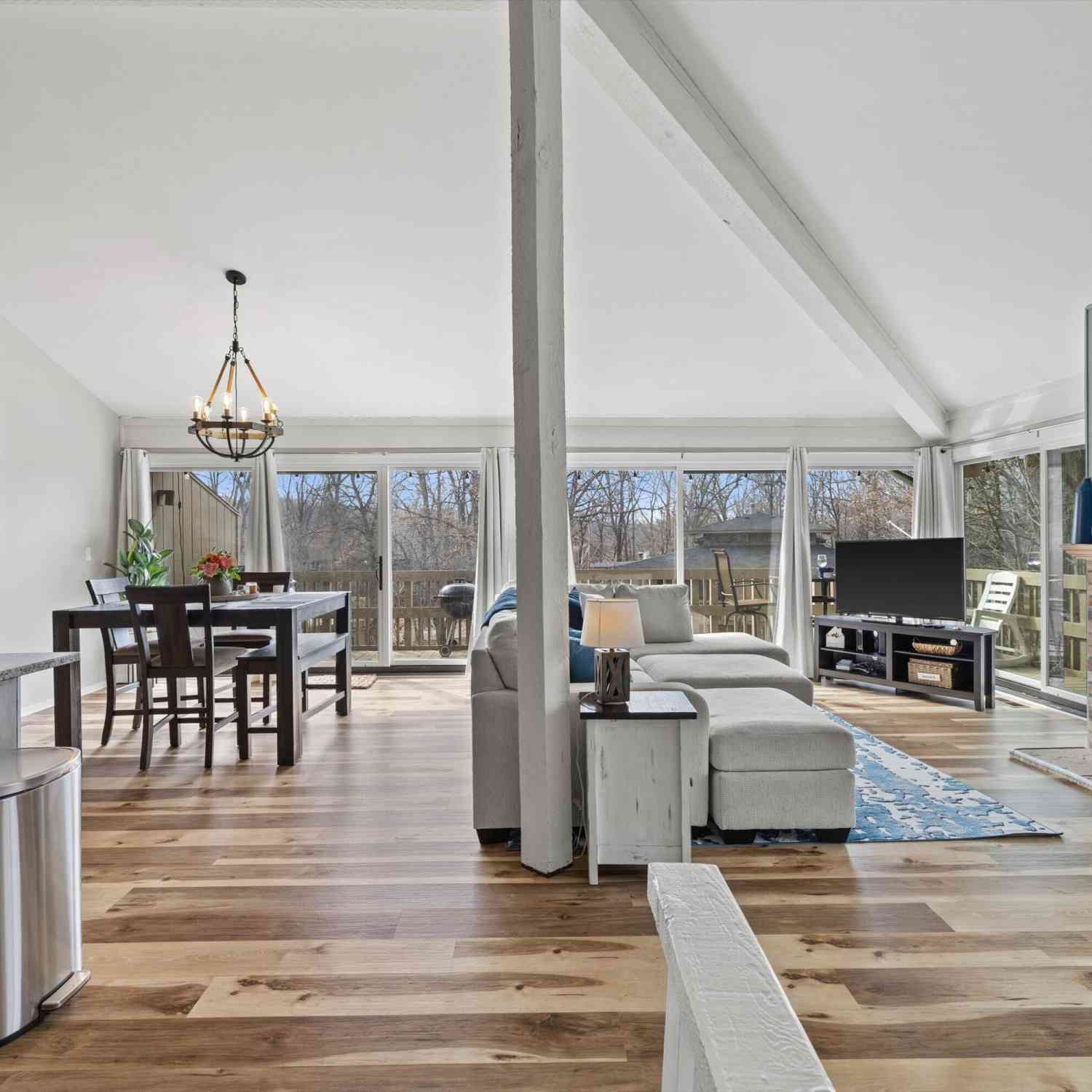 Condo For Sale - 521 Bristol Oak #A<br/> Fontana, WI 53125