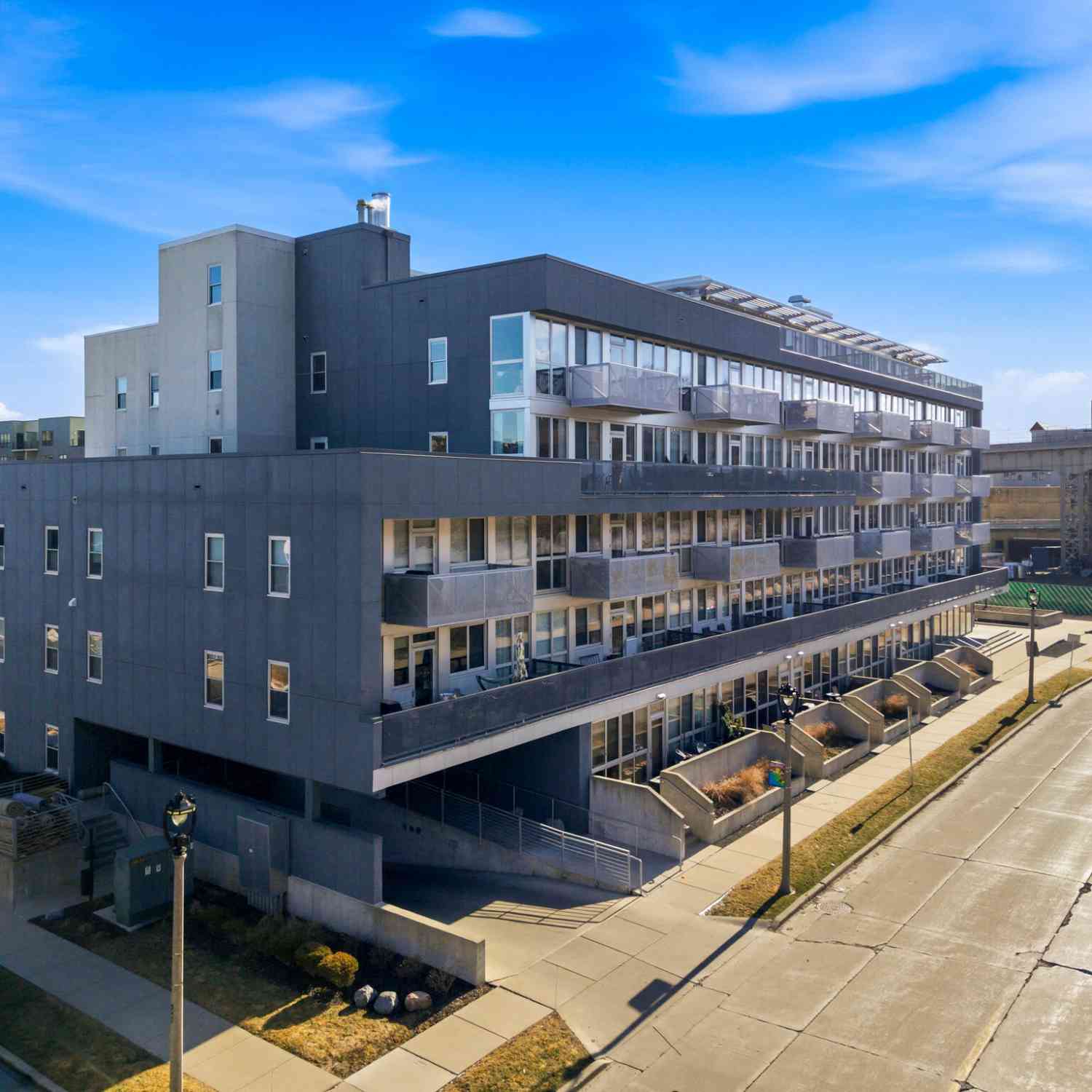 Condo For Sale - 1902 N Commerce #105<br/> Milwaukee, WI 53212