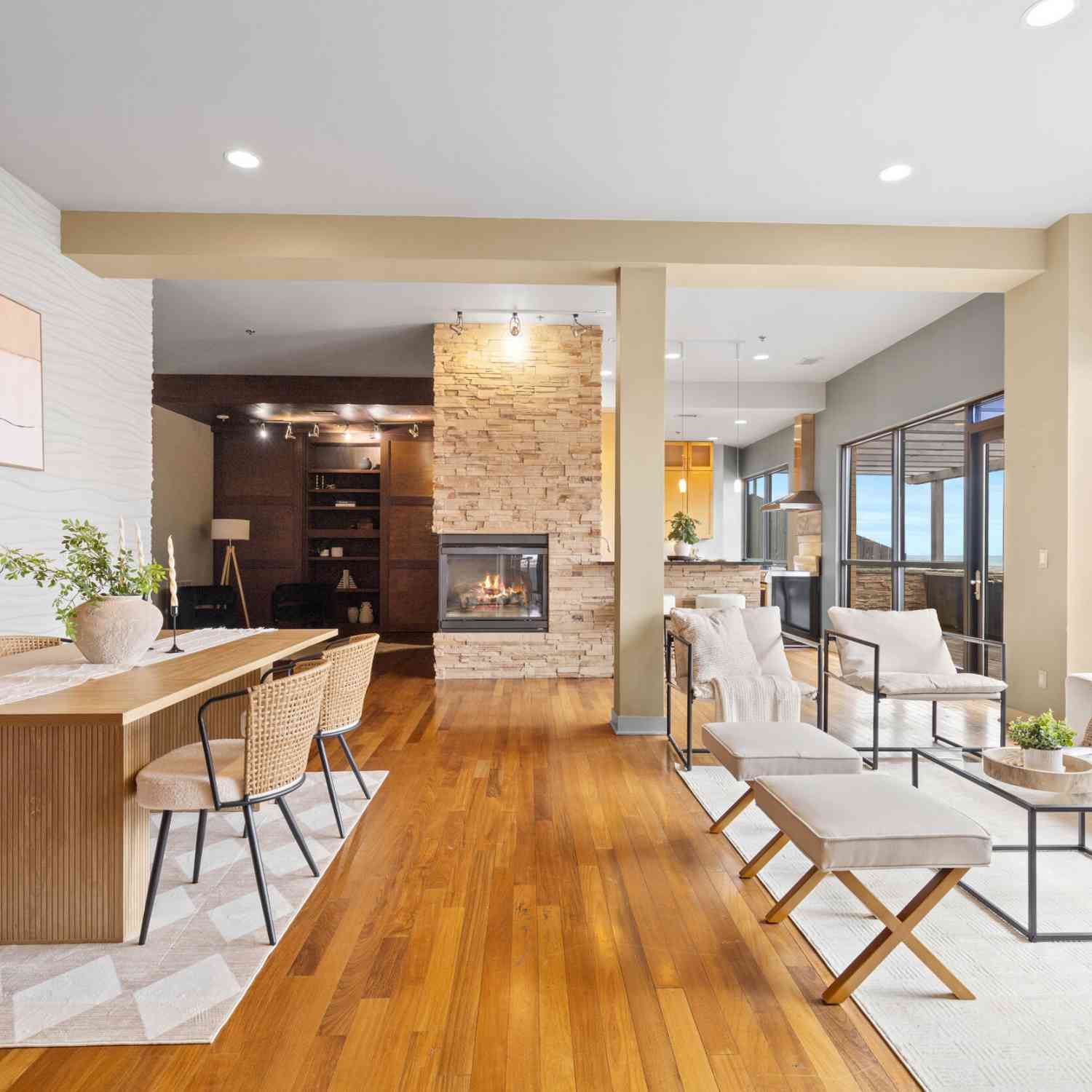 Condo For Sale - 400 N Broadway #1001<br/> Milwaukee, WI 53202