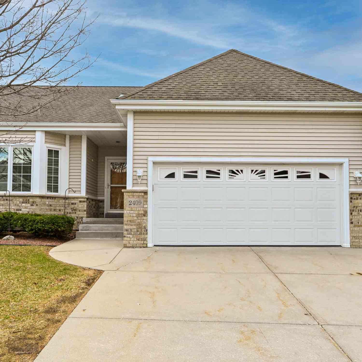 Condo For Sale - 2409 Caribou<br/> Grafton, WI 53024