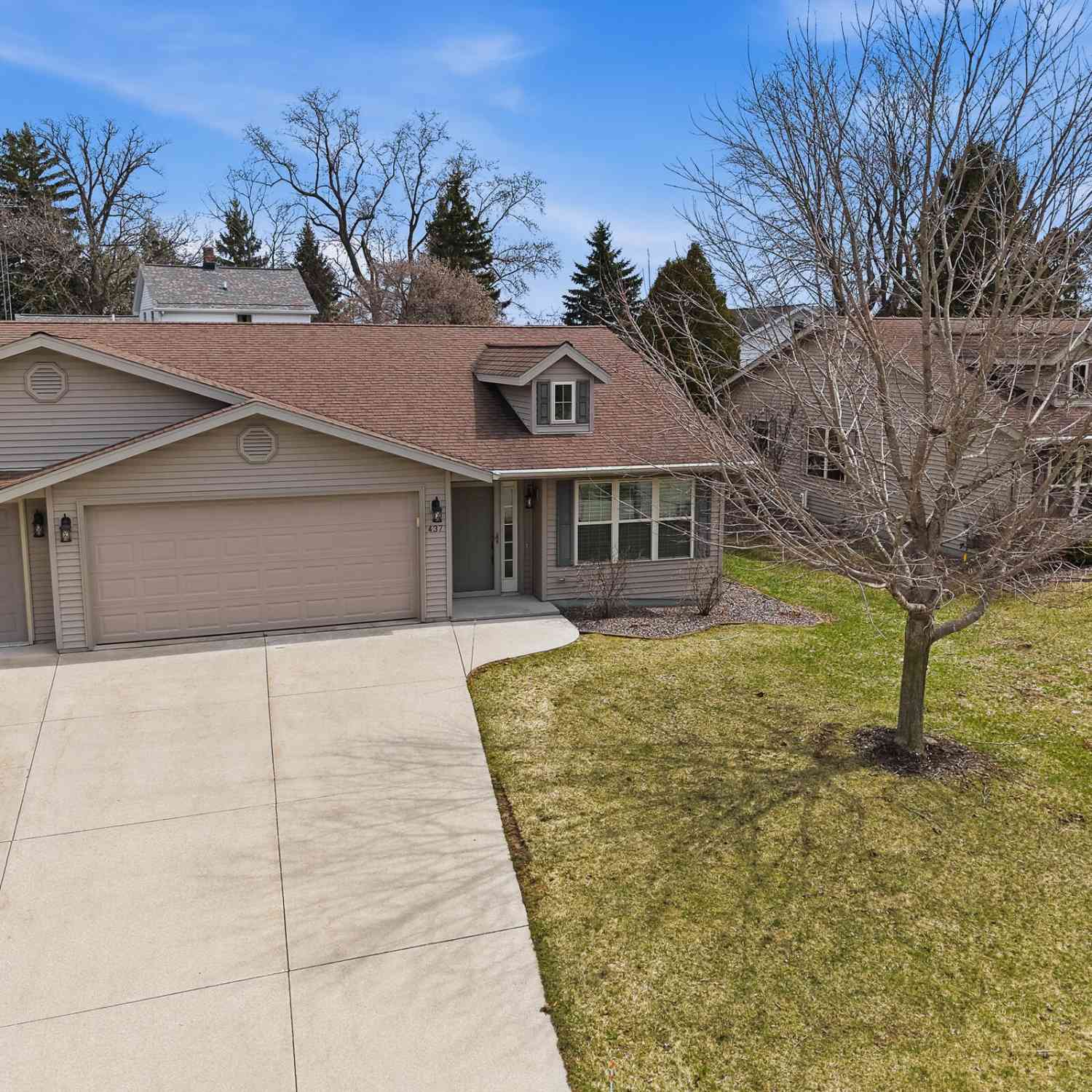 Condo For Sale - 437 Kennedy<br/> Sheboygan County, Howards Grove, WI 53083