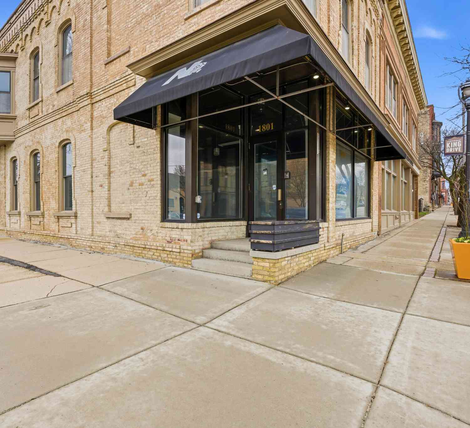 Condo For Sale - 314 W Vine #6<br/> Milwaukee, WI 53212