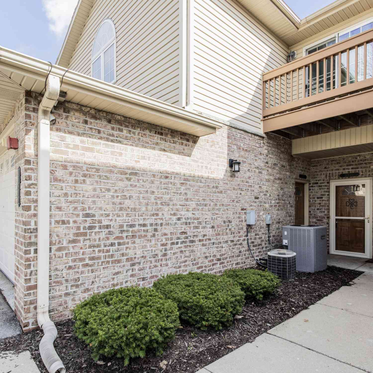 Condo For Sale - 17841 W Radam<br/> New Berlin, WI 53146