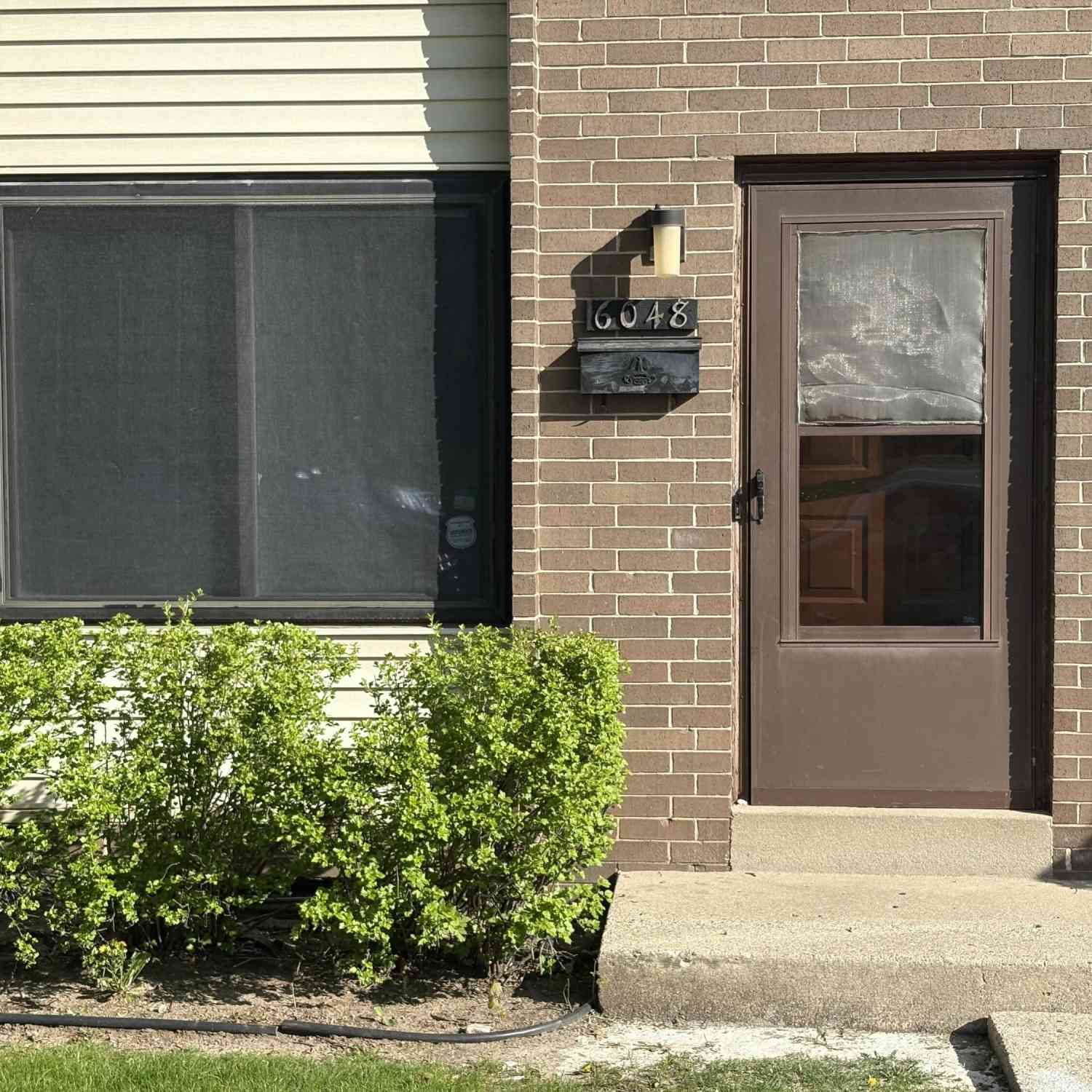 Condo For Sale - 6048 W Port<br/> Milwaukee, WI 53223