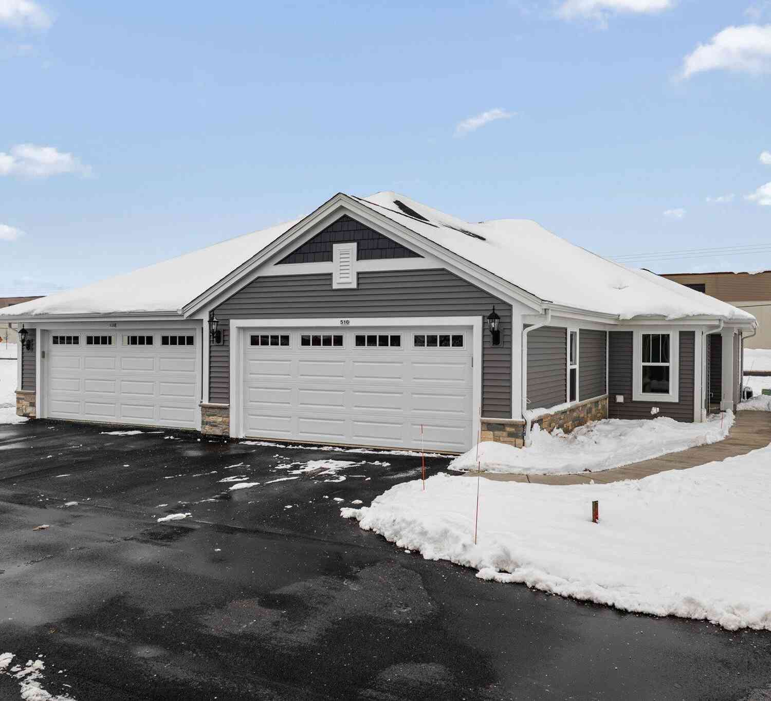 Condo For Sale - 516 Hunter Oaks #0802<br/> Jefferson County, Watertown, WI 53094